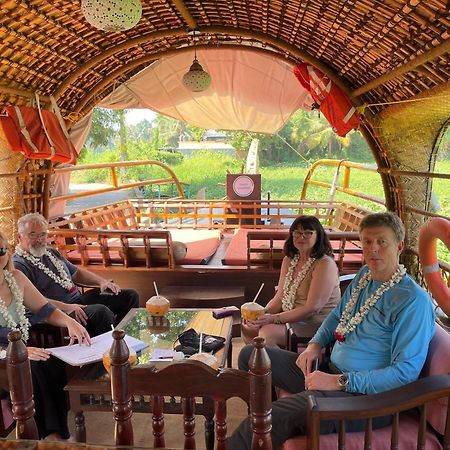 Alappuzha Thara'S Houseboat酒店 外观 照片
