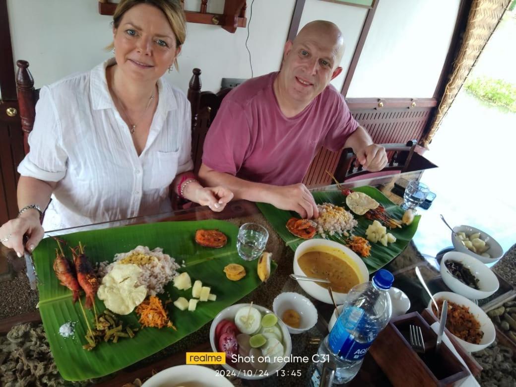 Alappuzha Thara'S Houseboat酒店 外观 照片