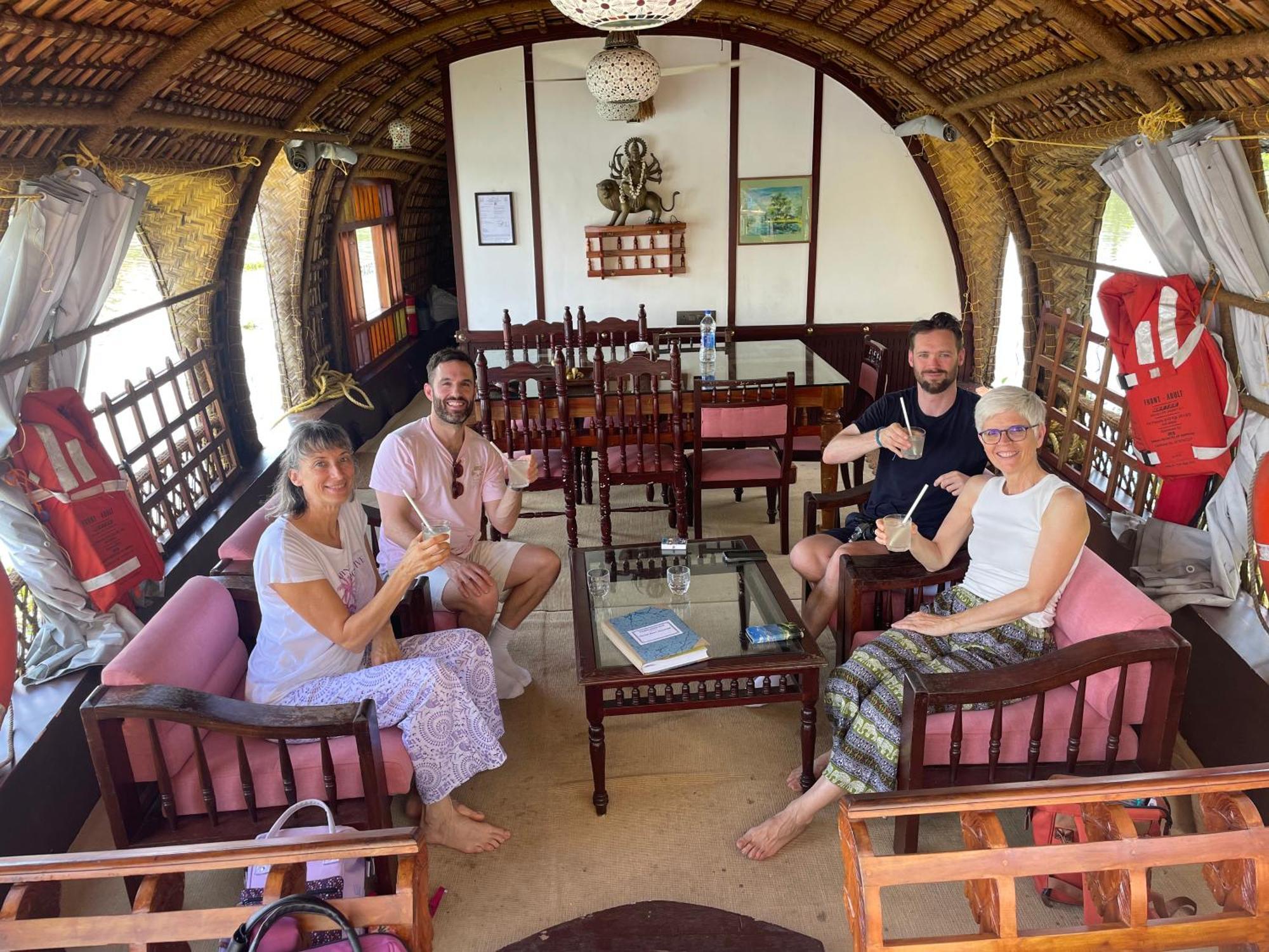 Alappuzha Thara'S Houseboat酒店 外观 照片